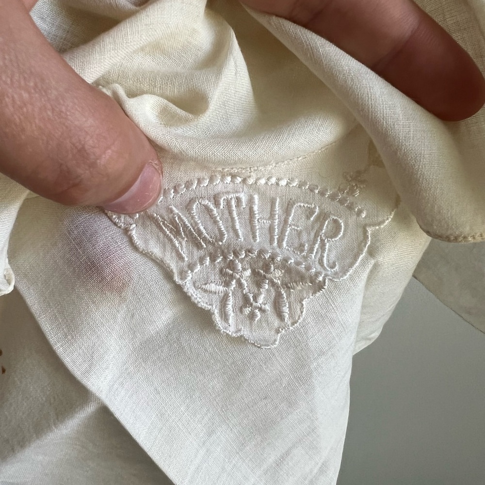 vintage handkerchief 🔖